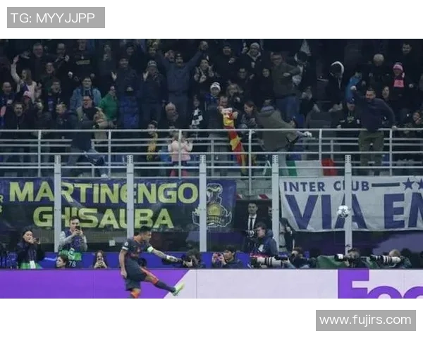 国米大胜波尔图五球狂潮红牌事件引发全场热议与争议