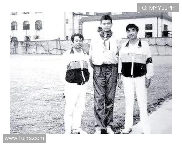 姚明在2009年采访中分享篮球生涯与个人成长的心路历程