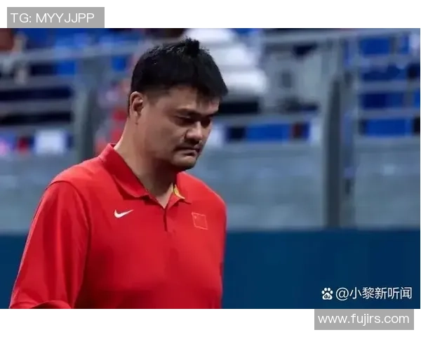 姚明左耳失明背后的故事与挑战如何影响他的生活与职业生涯