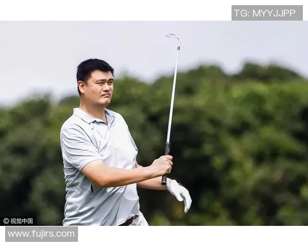 姚明护腰的秘密：如何通过科学训练与合理饮食保护运动员的健康与职业生涯