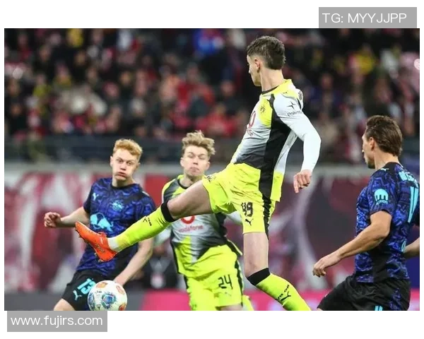 多特蒙德大胜莱比锡六比二红牌事件引发全场热议与争议