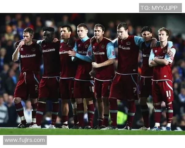 德甲精彩对决马竞与利物浦1比1平局战术解析与瞬间逆转回顾 德甲精彩对决马竞与利物浦1比1平局战术解析与瞬间逆转回顾