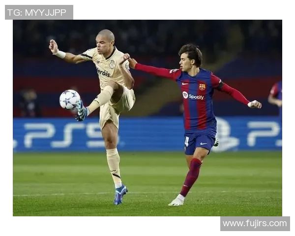 足总杯激战巴萨与波尔图握手言和乌龙球成比赛转折点