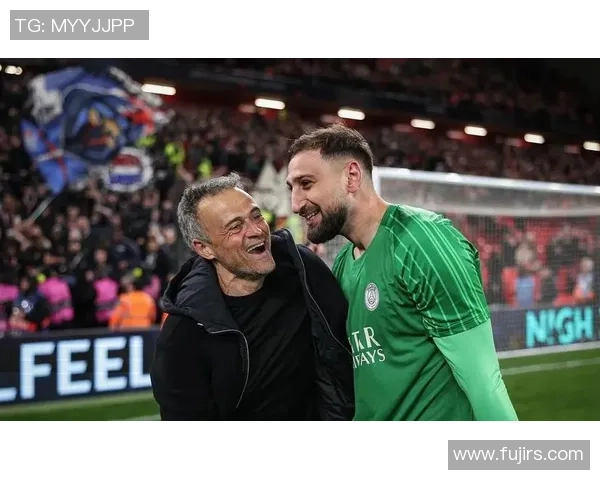 中超激战:多特蒙德逆转巴黎圣日耳曼引发争议判罚全场沸腾 中超激战:多特蒙德逆转巴黎圣日耳曼引发争议判罚全场沸腾