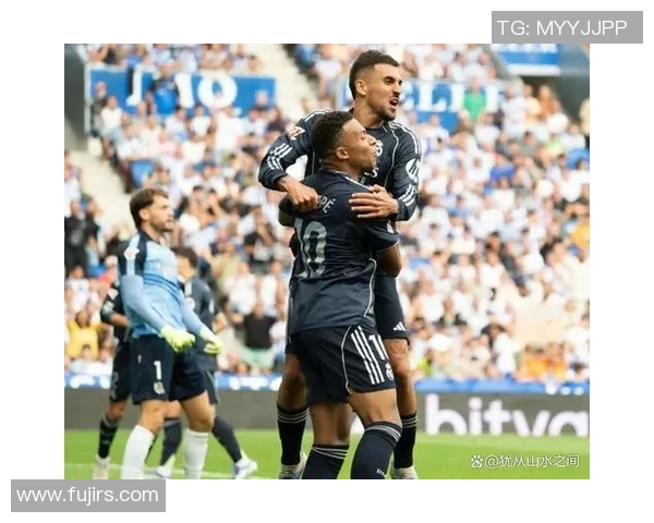 友谊赛精彩对决皇马与切尔西战成平局引发全场热烈反响 友谊赛精彩对决皇马与切尔西战成平局引发全场热烈反响