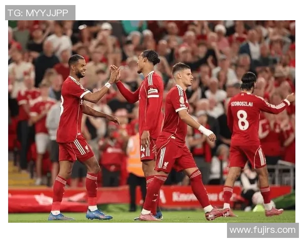 意甲激战：利物浦险胜巴黎圣日耳曼红牌争议引发全场热议