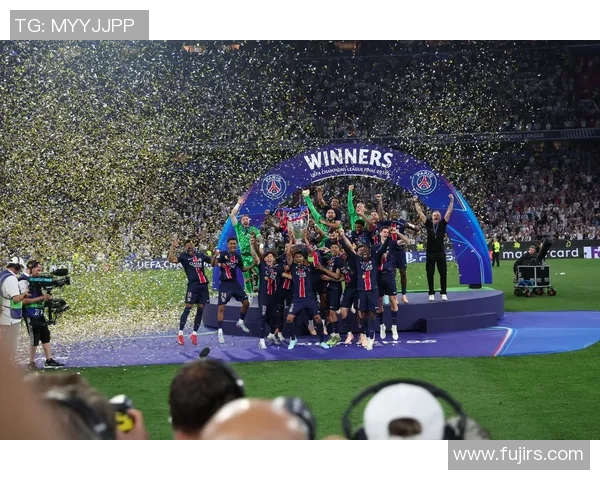 德甲激战巴黎圣日耳曼与里昂互交白卷红牌事件引发全场热议