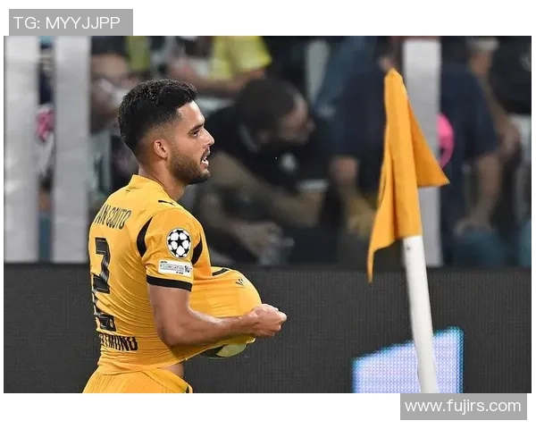 西甲激战：多特蒙德与尤文图斯战成平局引发全场热议与惊喜瞬间回顾